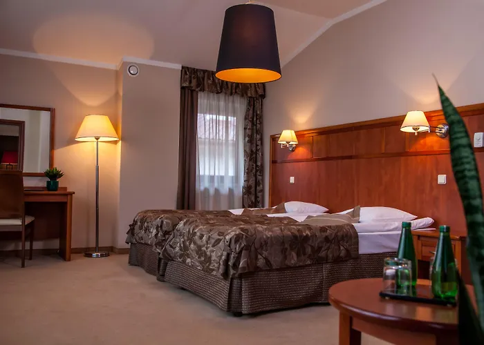 فندق Farmona Business & 3*