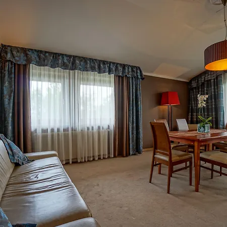 Farmona Business & Ξενοδοχείο Krasków