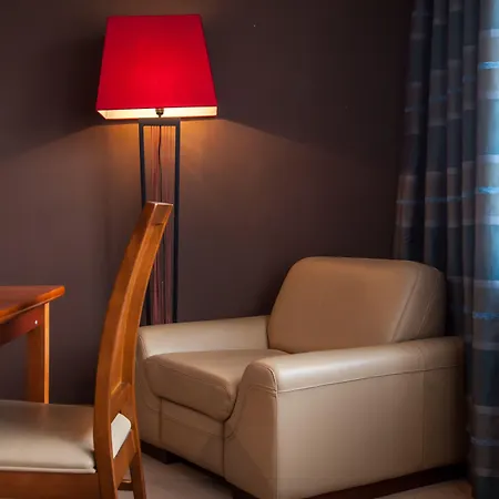 Farmona Business & Hotell 3*
