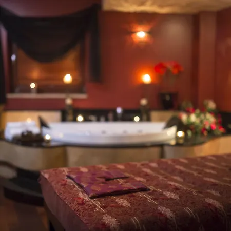 Farmona Business & מלון