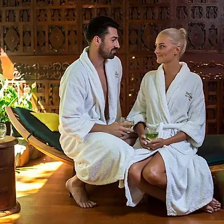 Farmona Business & Hotel 3*