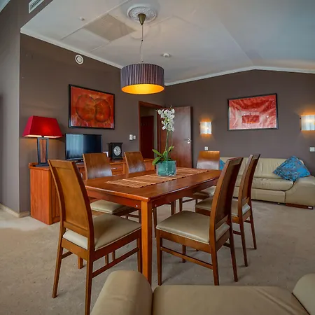 호텔 파르모나 비즈니스&스파